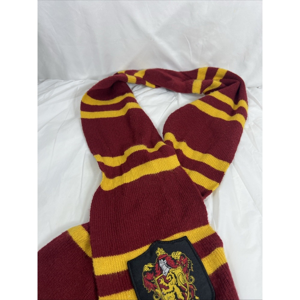 WIZARDING WORLD OF HARRY POTTER GRYFFINDOR KNIT SCARF - Picture 3 of 9